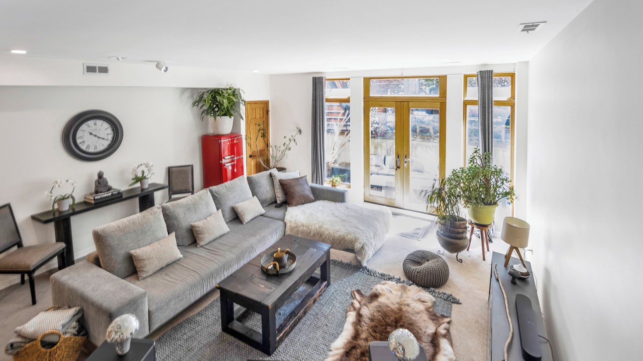 Photo of Livingroom in Wicker Park