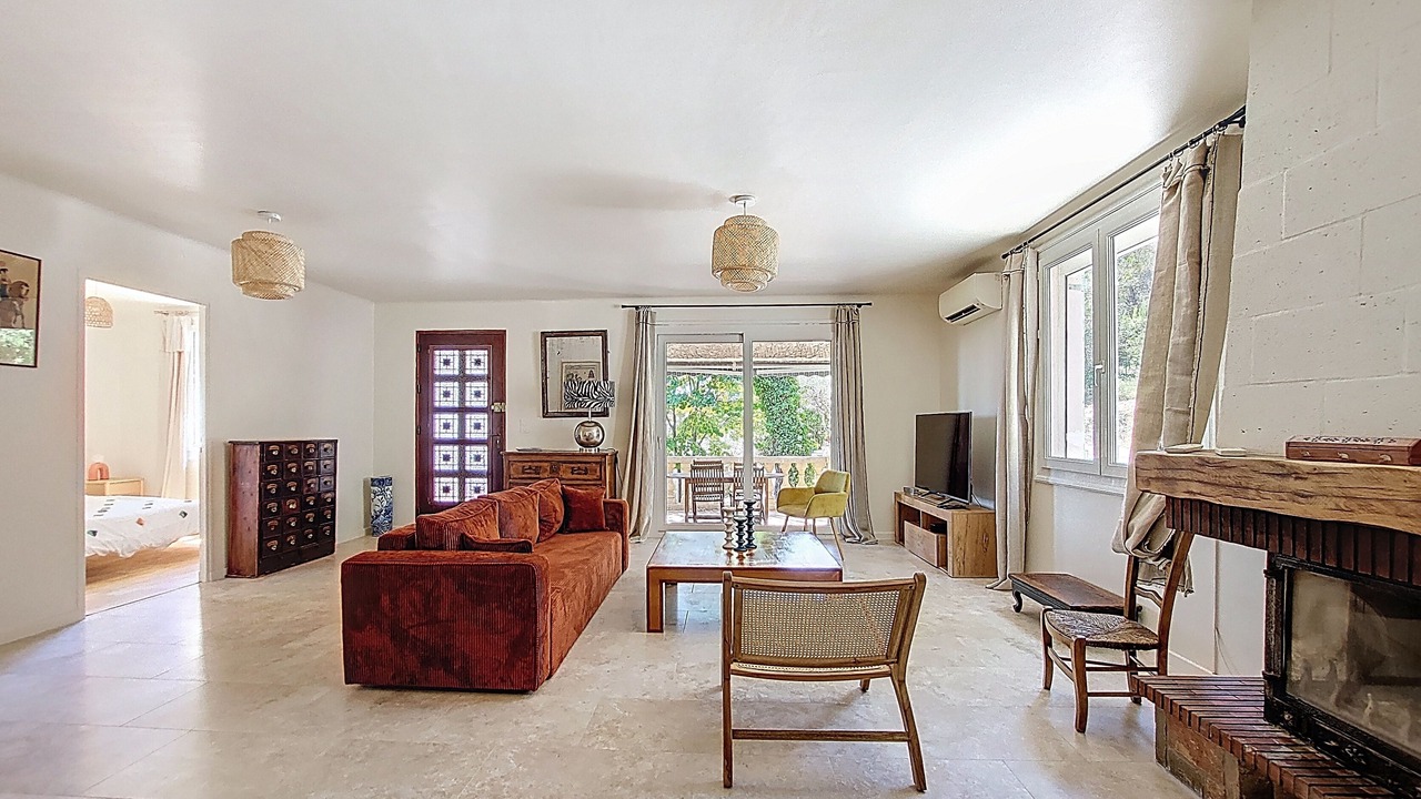 Photo of Livingroom in Aramon