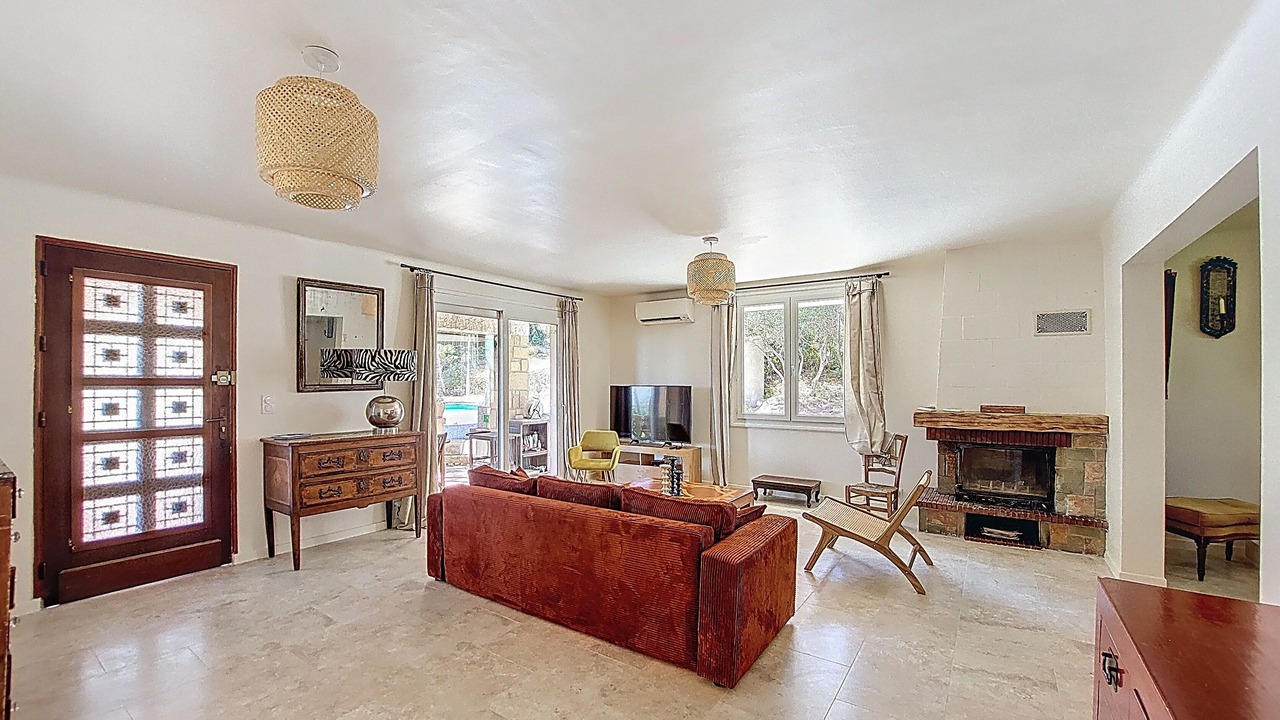 Photo of Livingroom in Aramon