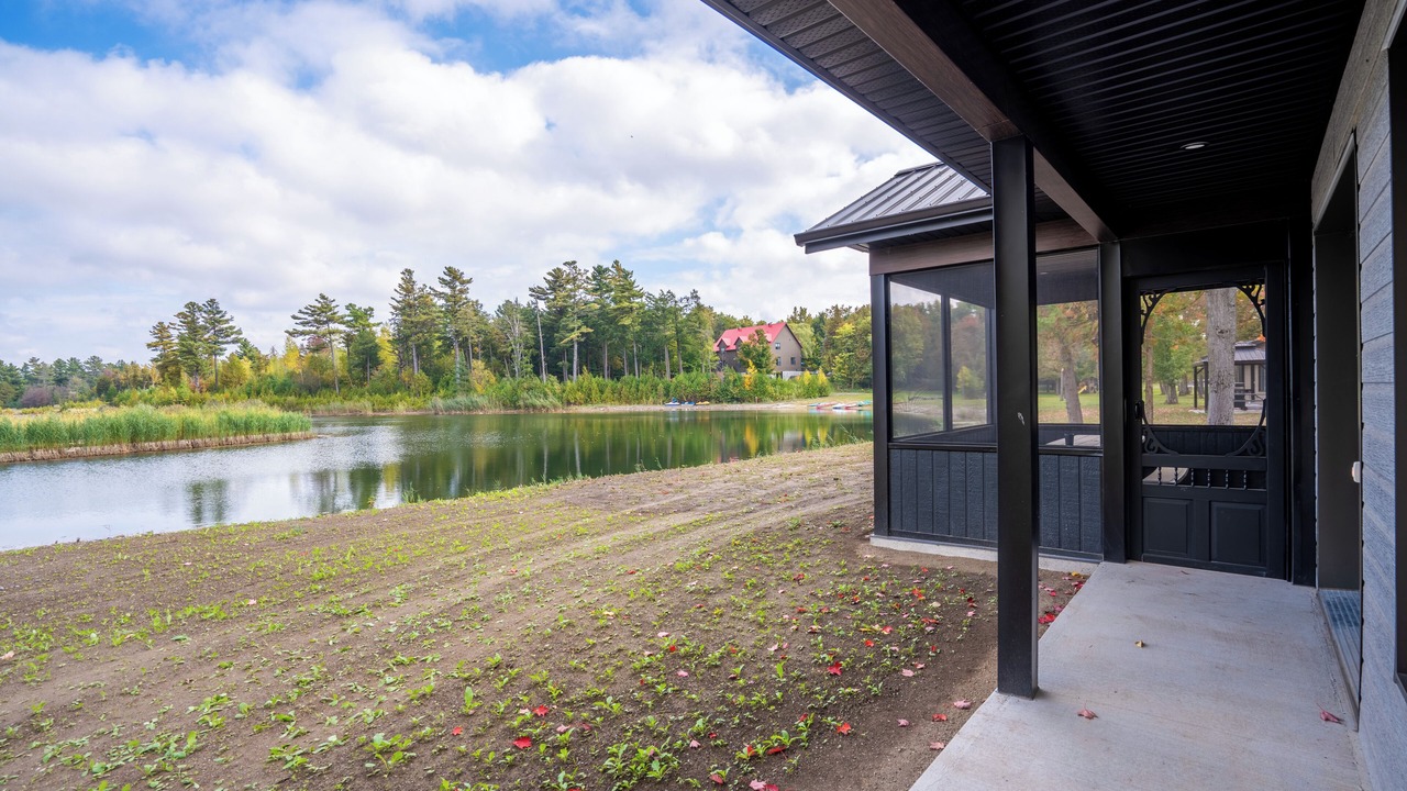 Photo of Patio Balcony in St-Bernard-de-Lacolle