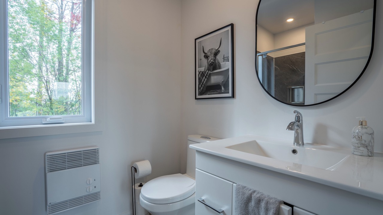 Photo of Bathroom in St-Bernard-de-Lacolle