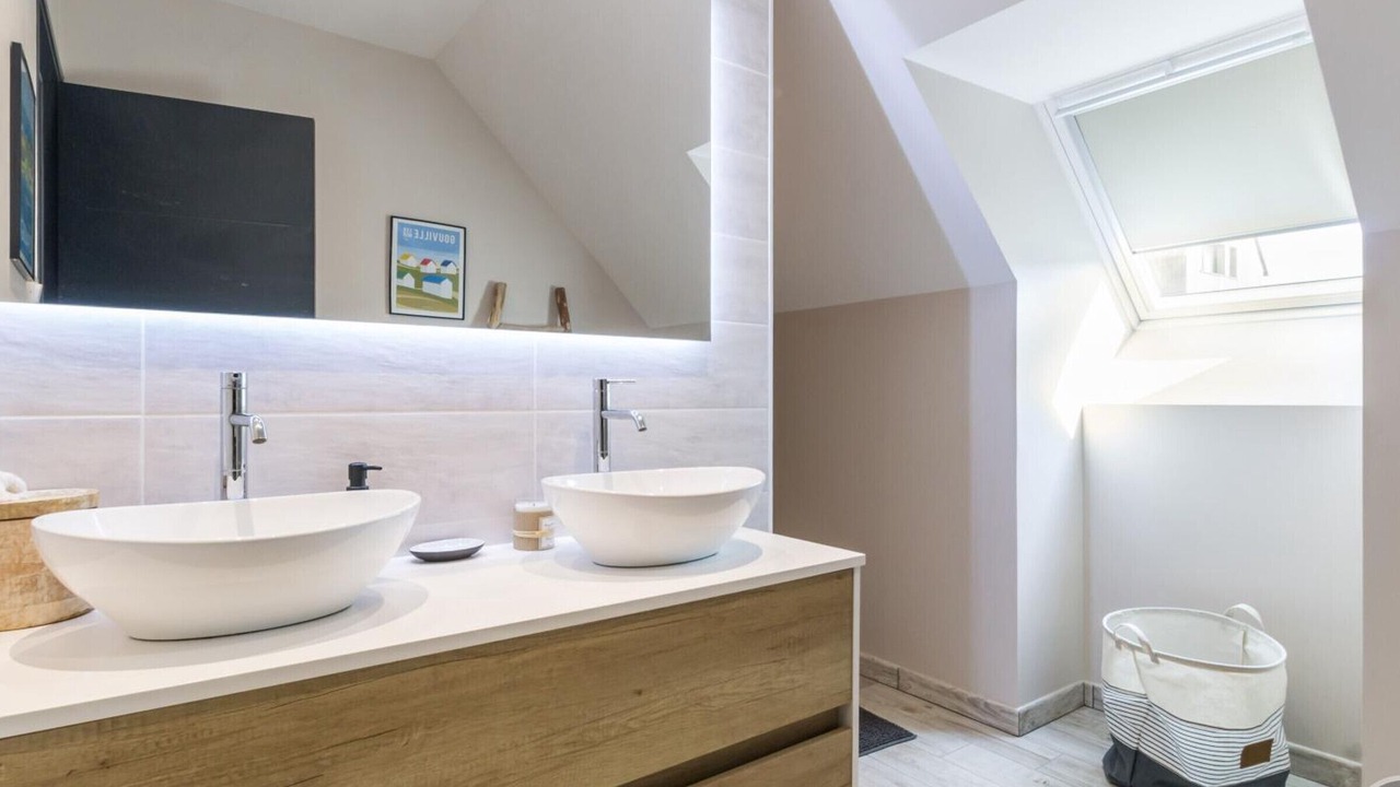 Photo of Bathroom in Montmartin-sur-Mer
