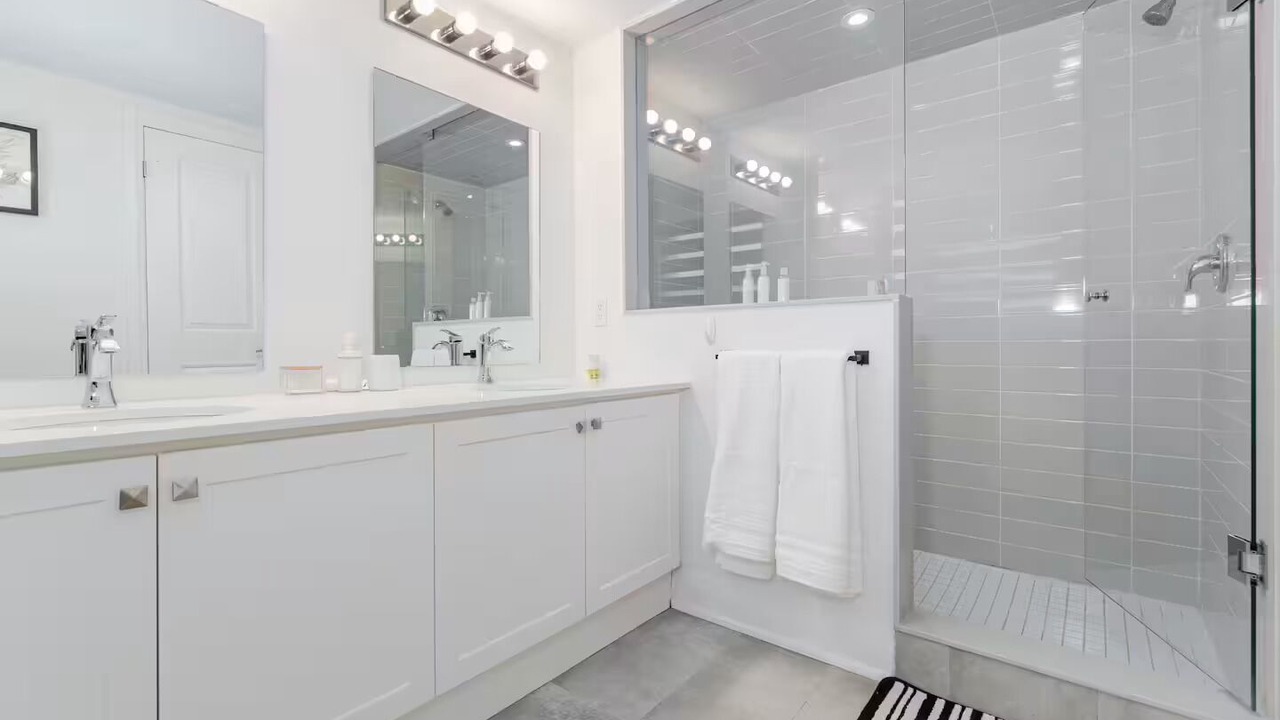 Photo of Bathroom in Beverley Glen