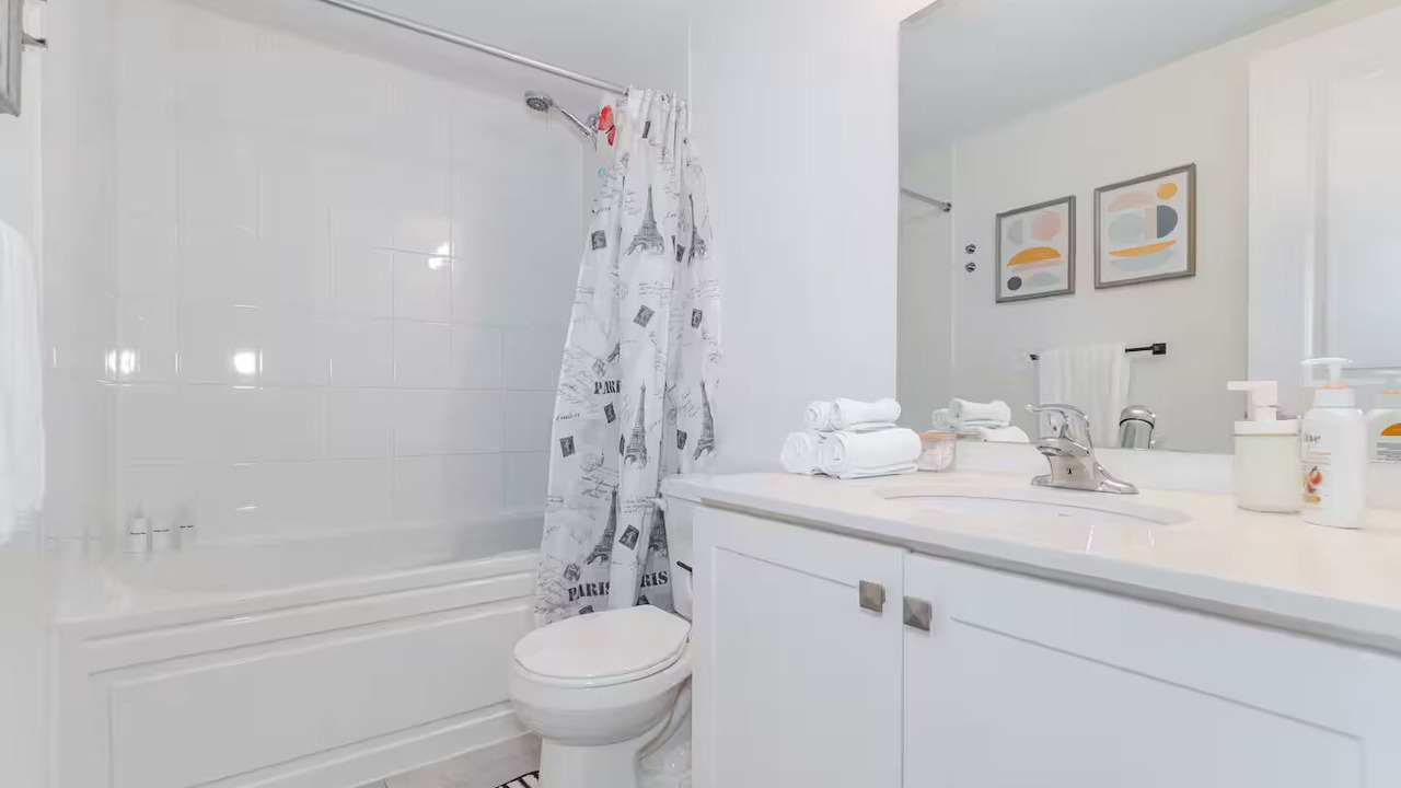 Photo of Bathroom in Beverley Glen