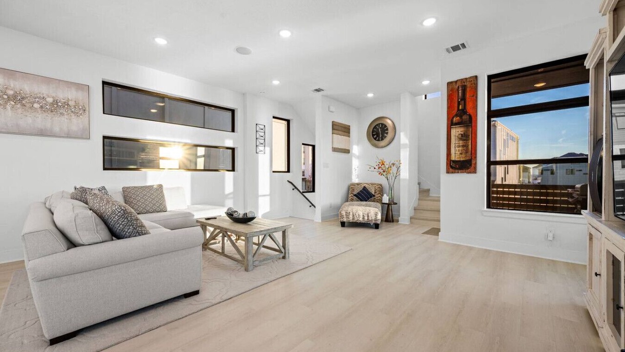 Photo of Livingroom in Rowlett