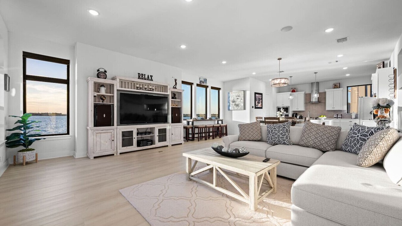 Photo of Livingroom in Rowlett