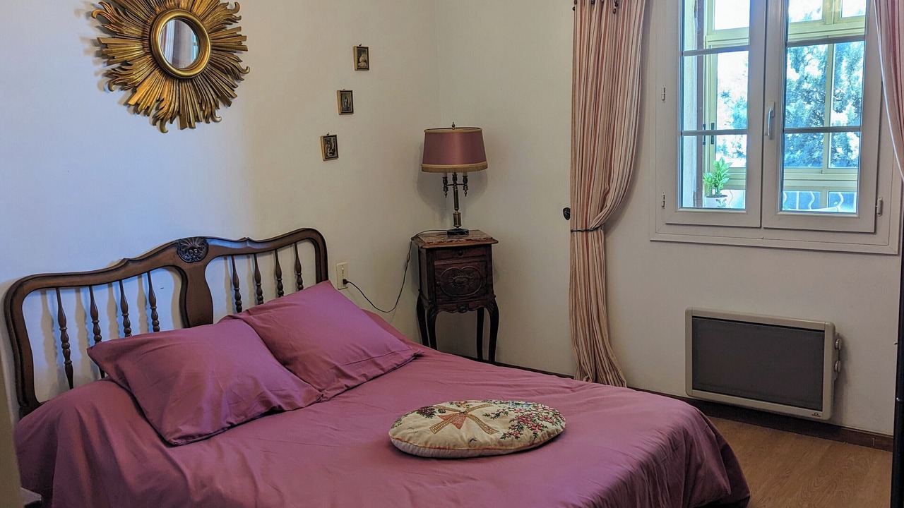 Photo of Bedroom in Caumont-sur-Durance