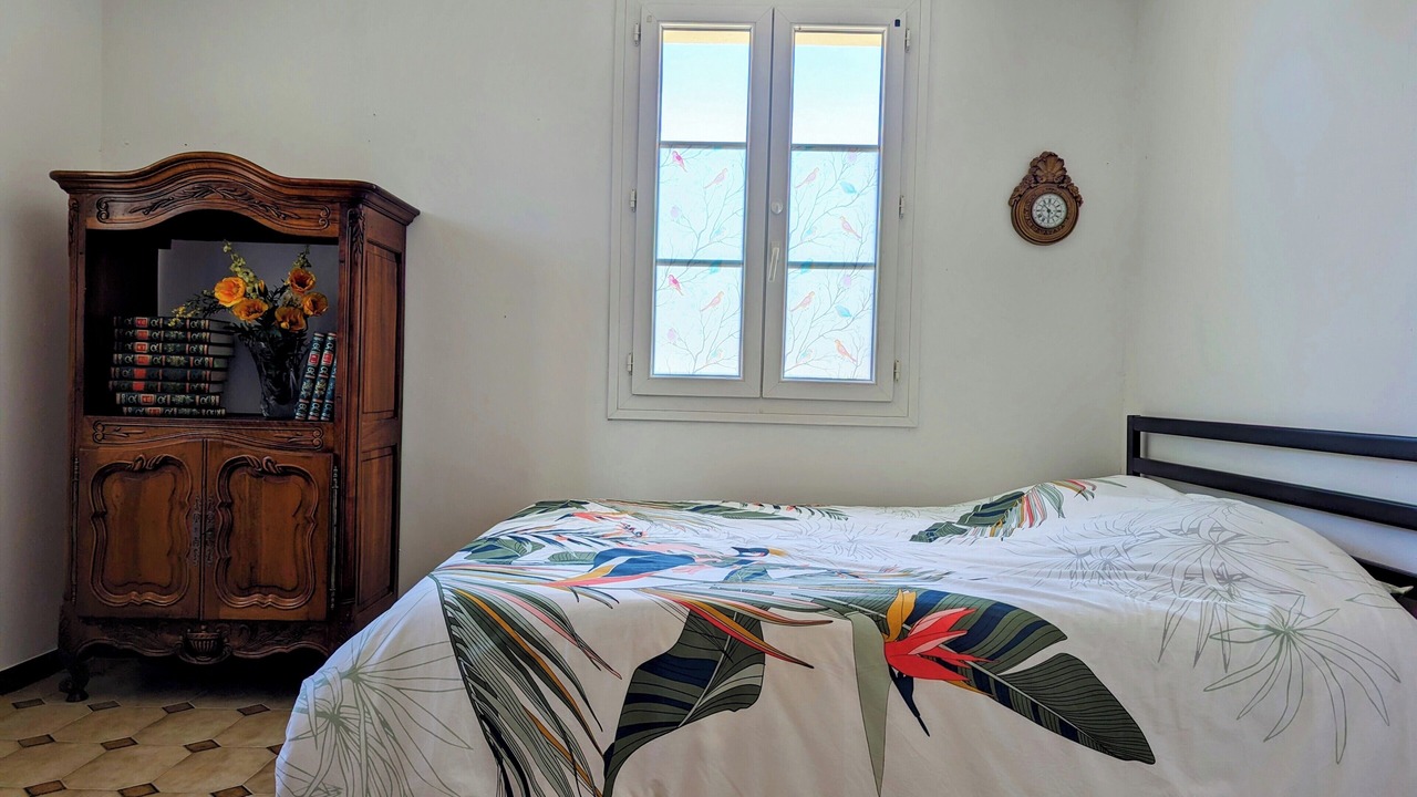 Photo of Bedroom in Caumont-sur-Durance