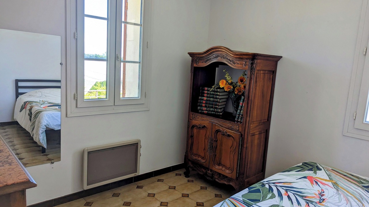 Photo of Bedroom in Caumont-sur-Durance