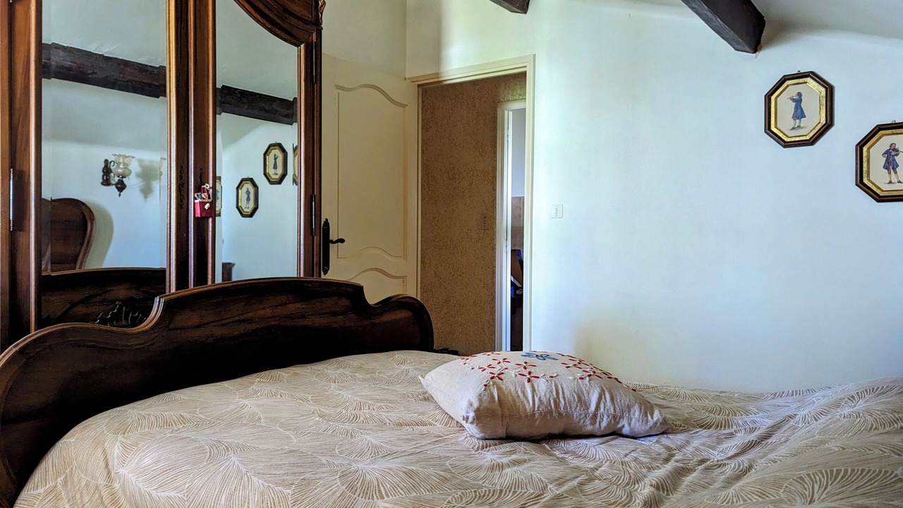 Photo of Bedroom in Caumont-sur-Durance