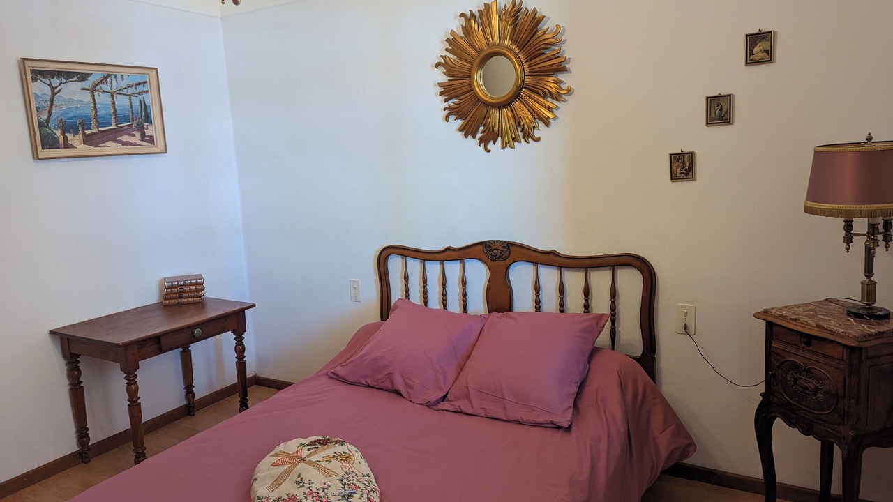 Photo of Bedroom in Caumont-sur-Durance
