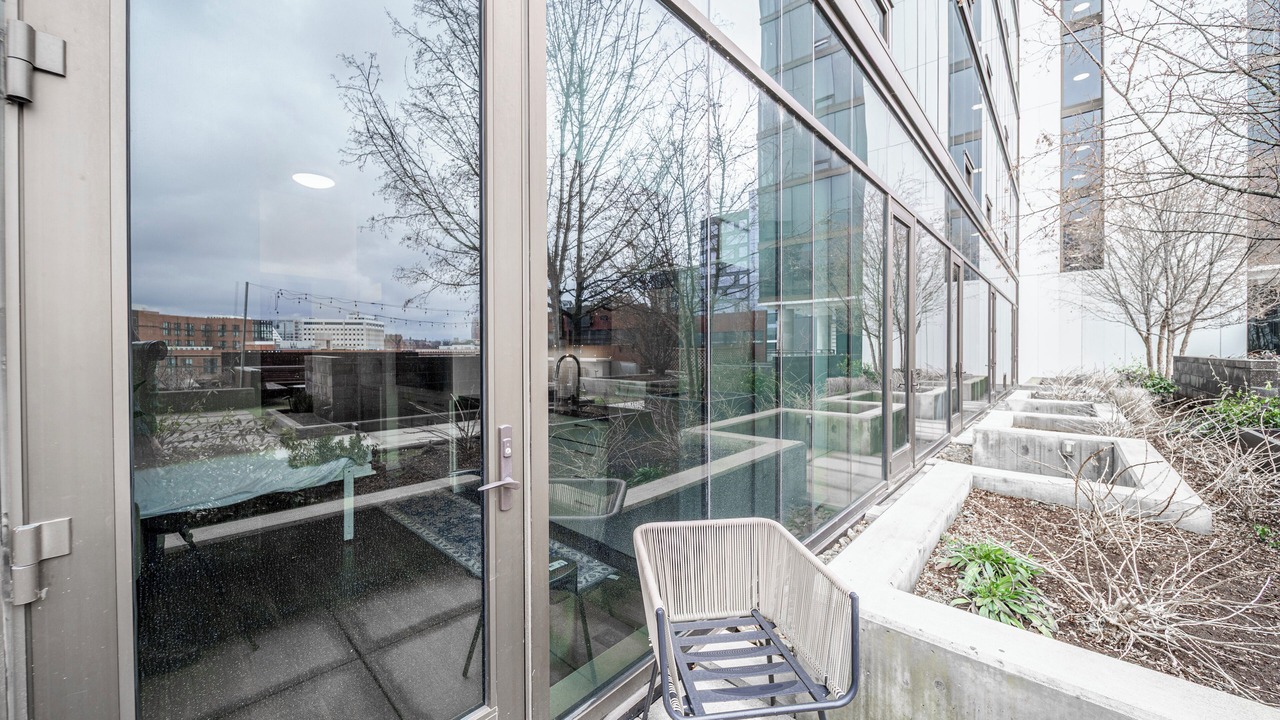 Photo of Outdoor in Music Row