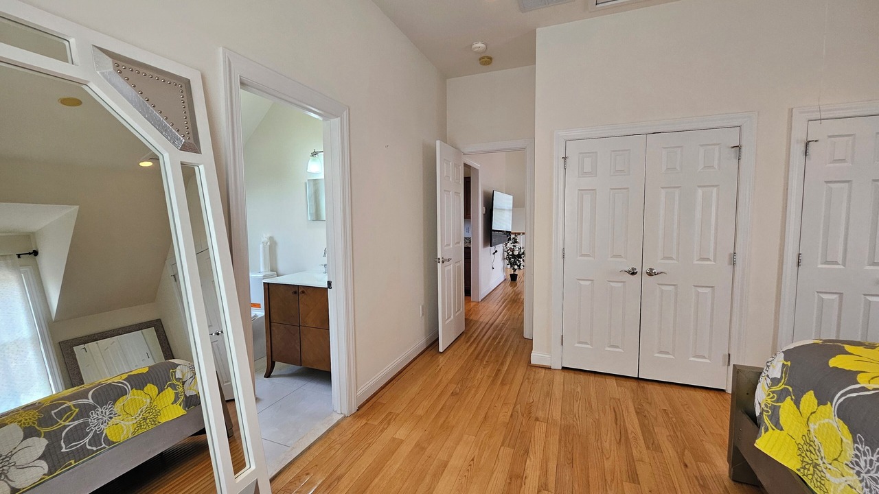 Photo of Bedroom in Darnestown