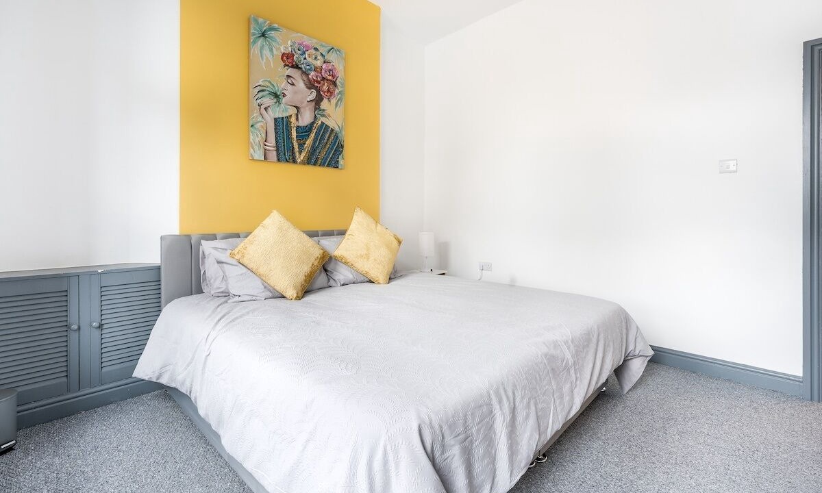 Photo of Bedroom in Newport