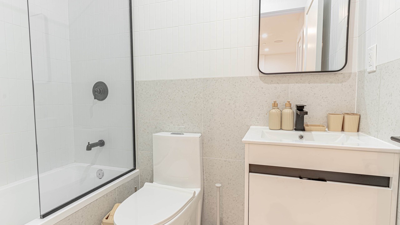 Photo of Bathroom in Bushwick