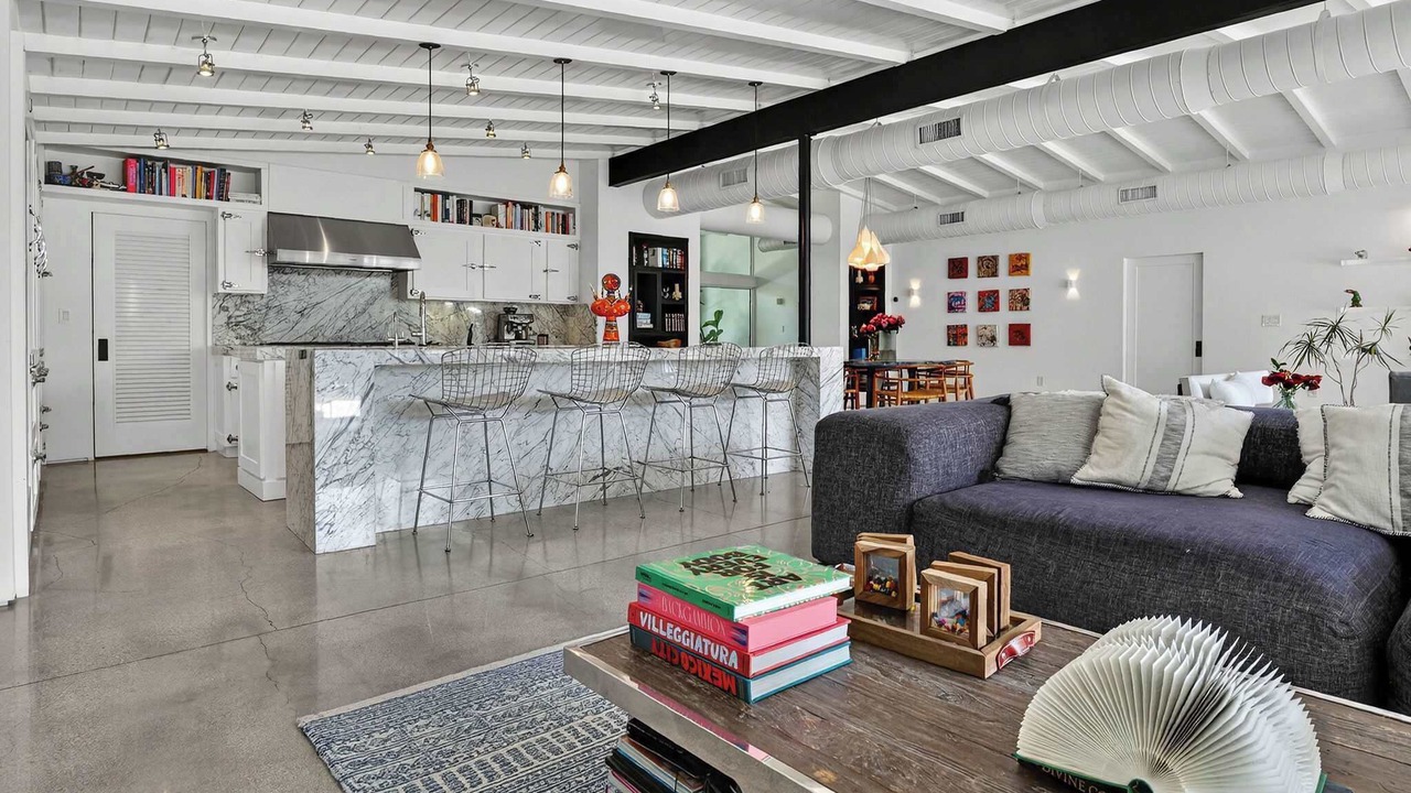 Photo of Livingroom in Key Biscayne