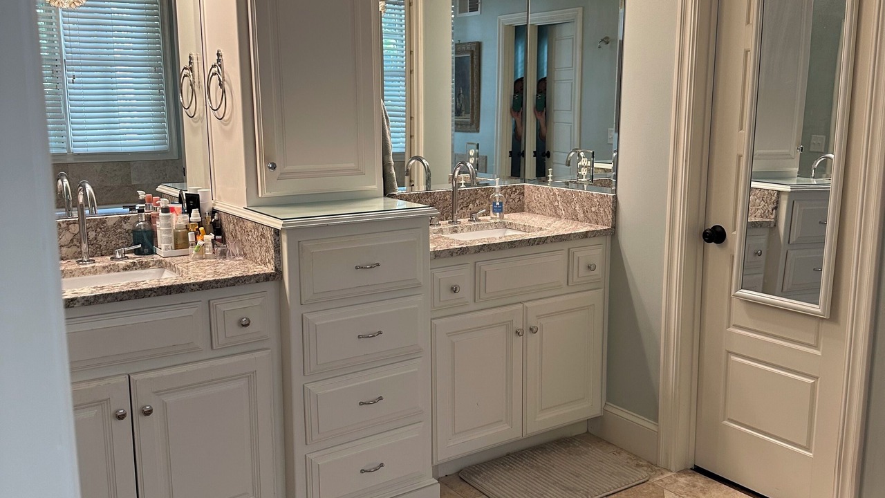 Photo of Bathroom in Fairway