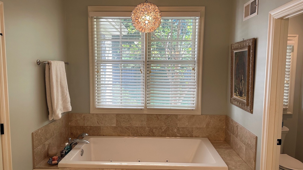 Photo of Bathroom in Fairway