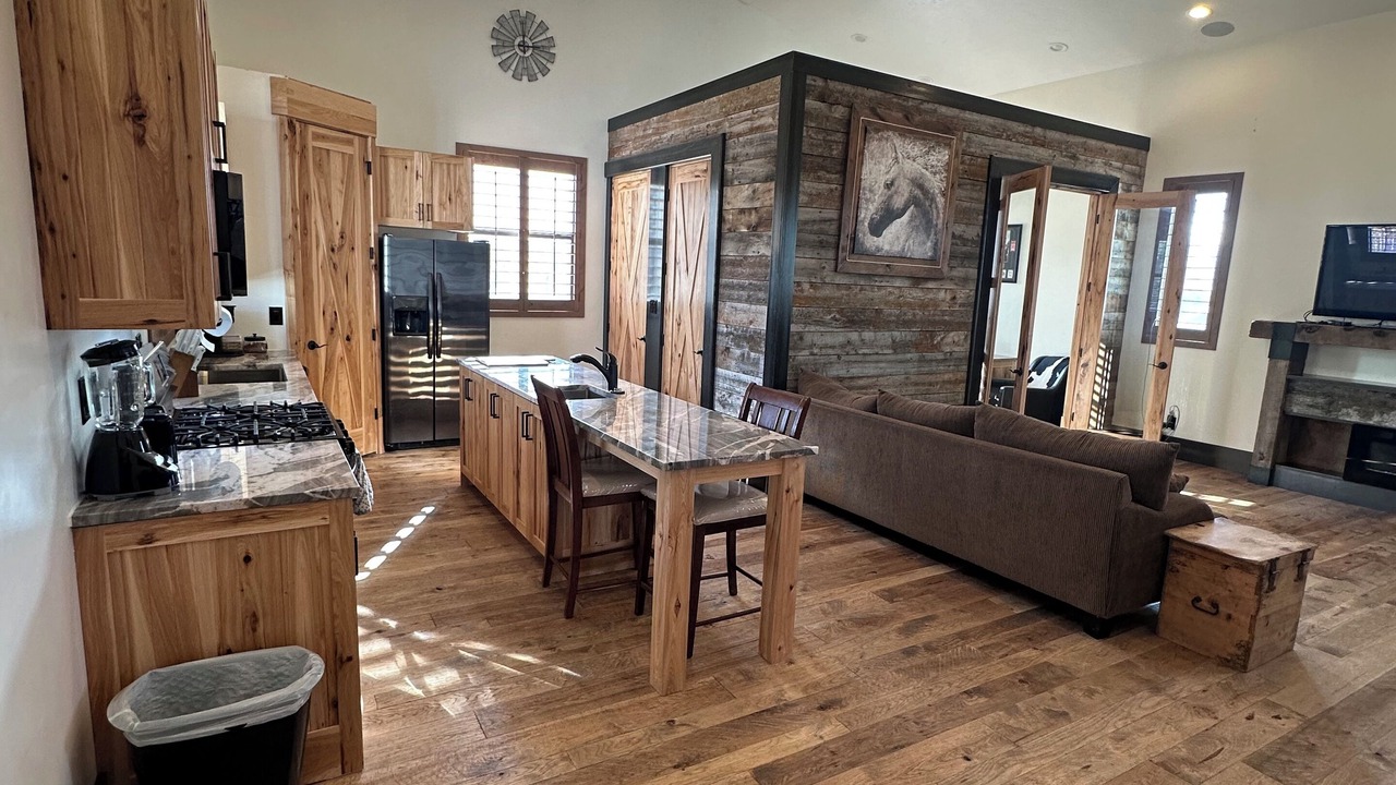 Photo of Livingroom in Draper