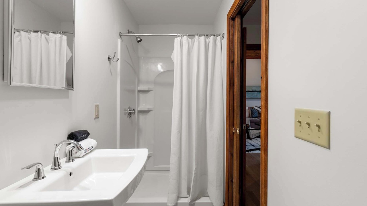 Photo of Bathroom in Campground Landing