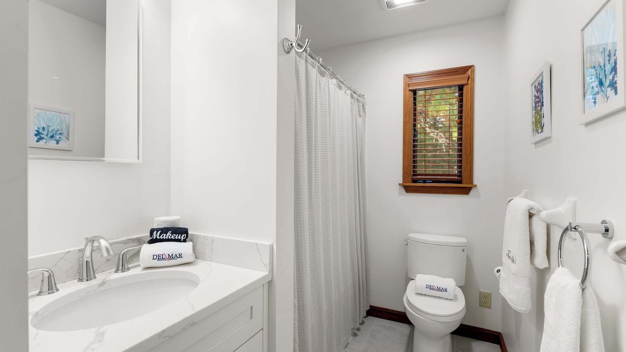 Photo of Bathroom in Campground Landing