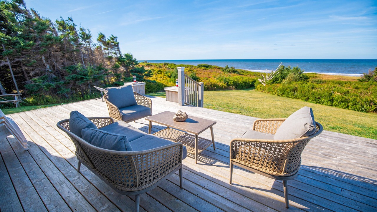 Photo of Patio Balcony in Cable Head East