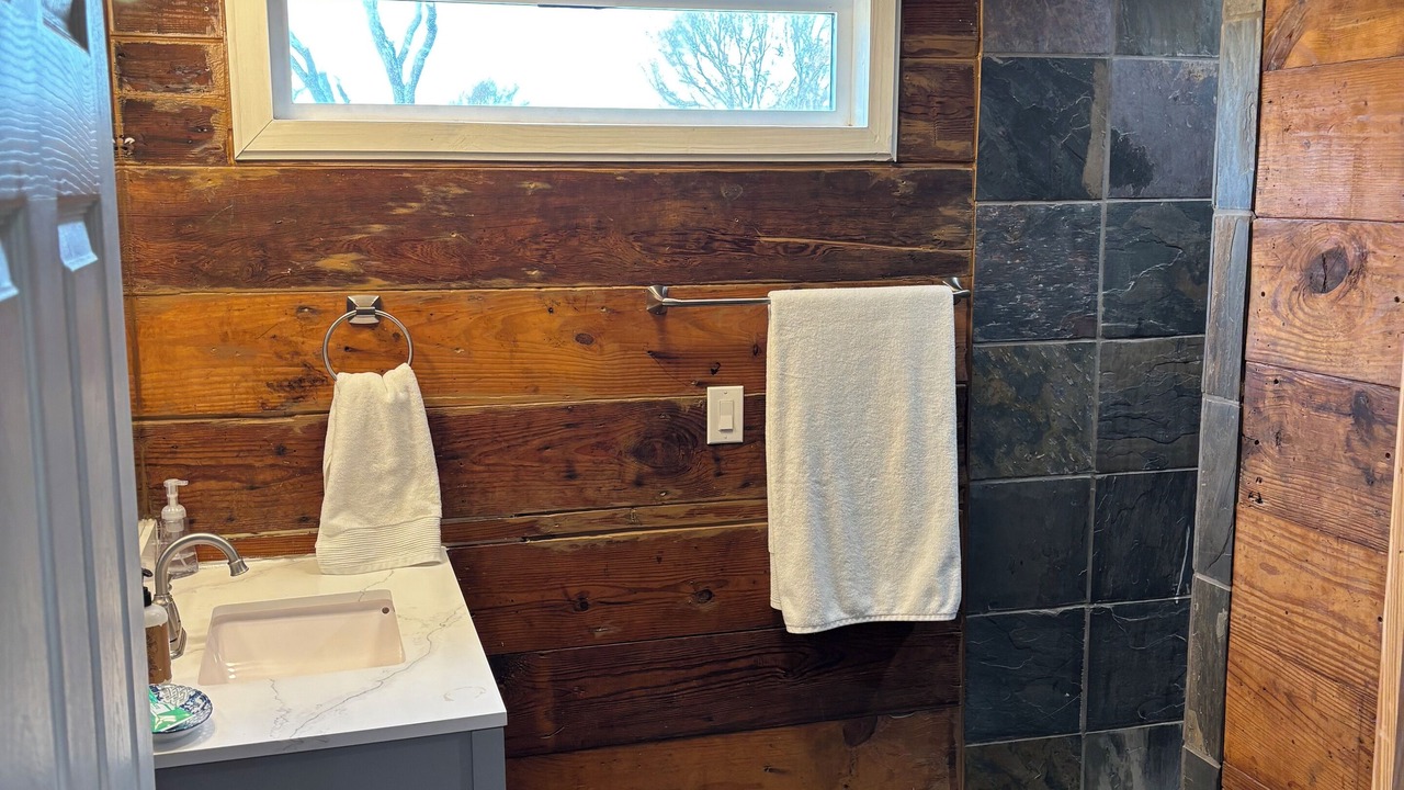 Photo of Bathroom in Cotton Gin