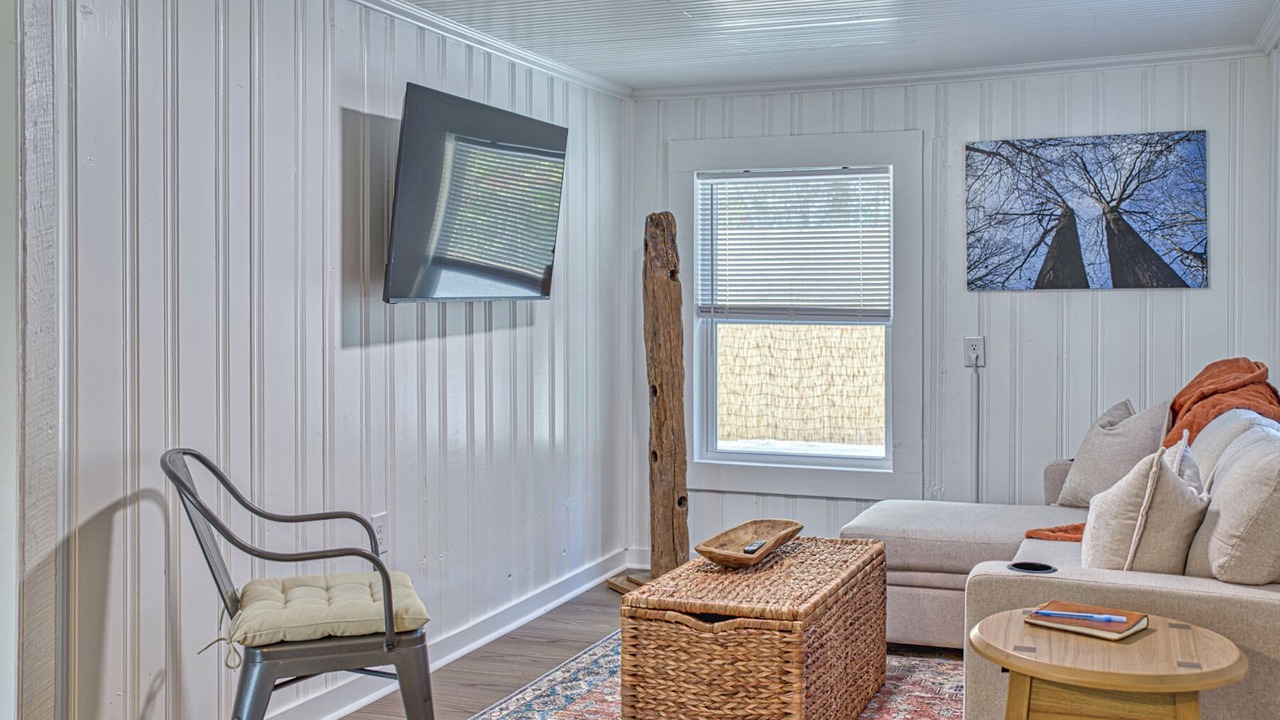 Photo of Livingroom in Chestnut Mound