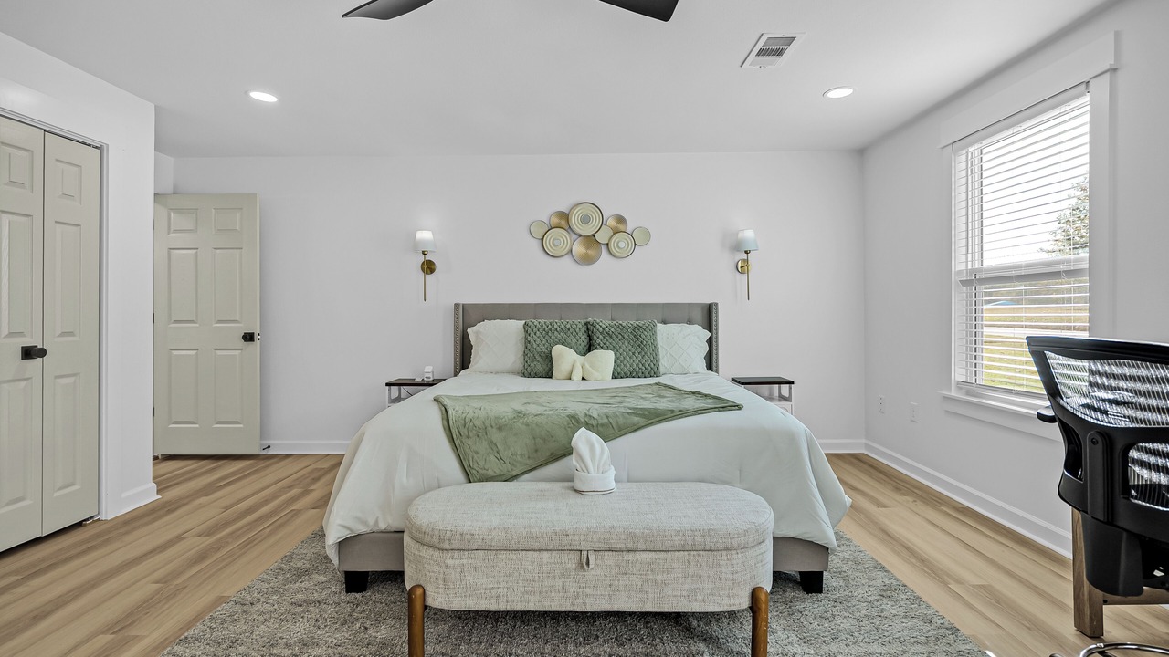 Photo of Bedroom in Conway