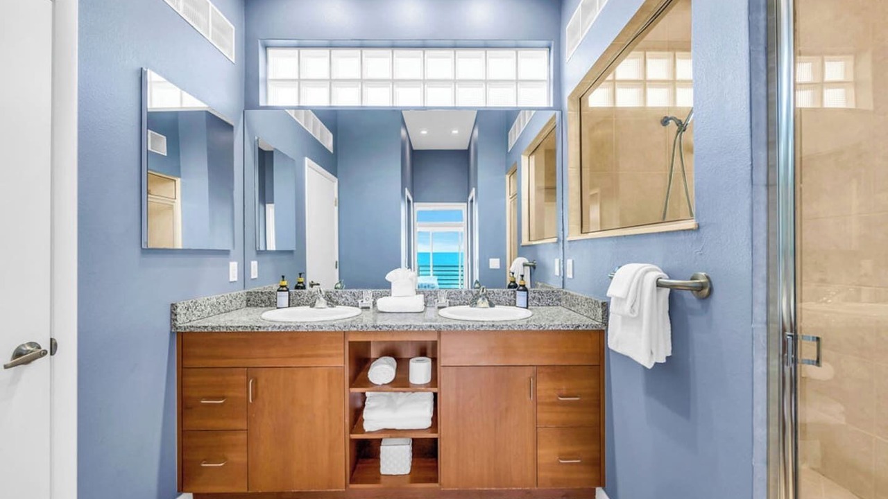 Photo of Bathroom in Melbourne Beach