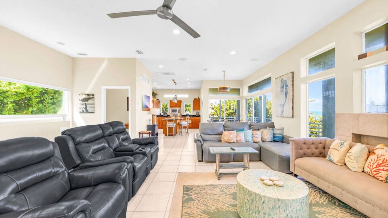 Photo of Livingroom in Melbourne Beach