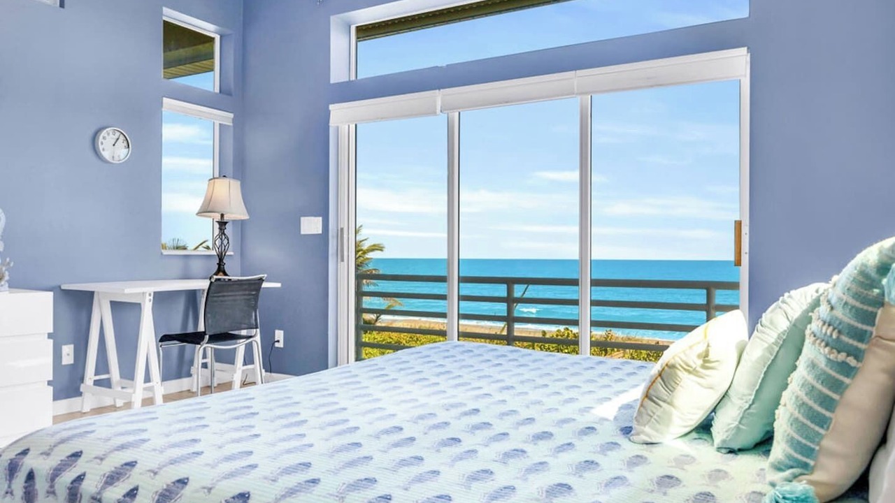 Photo of Bedroom in Melbourne Beach