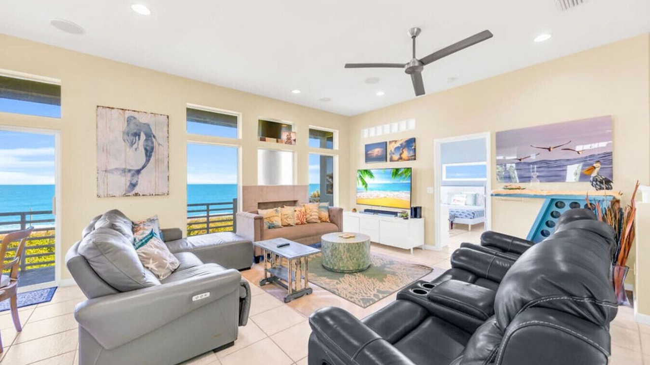 Photo of Livingroom in Melbourne Beach