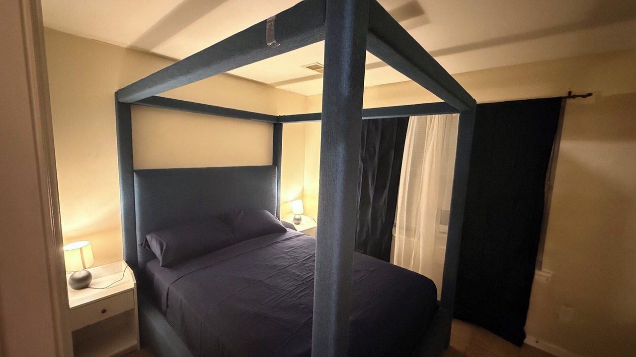 Photo of Bedroom in Weequahic