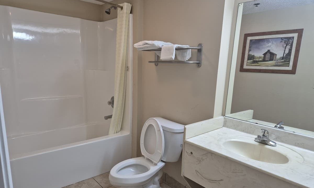 Photo of Bathroom in Chickamauga