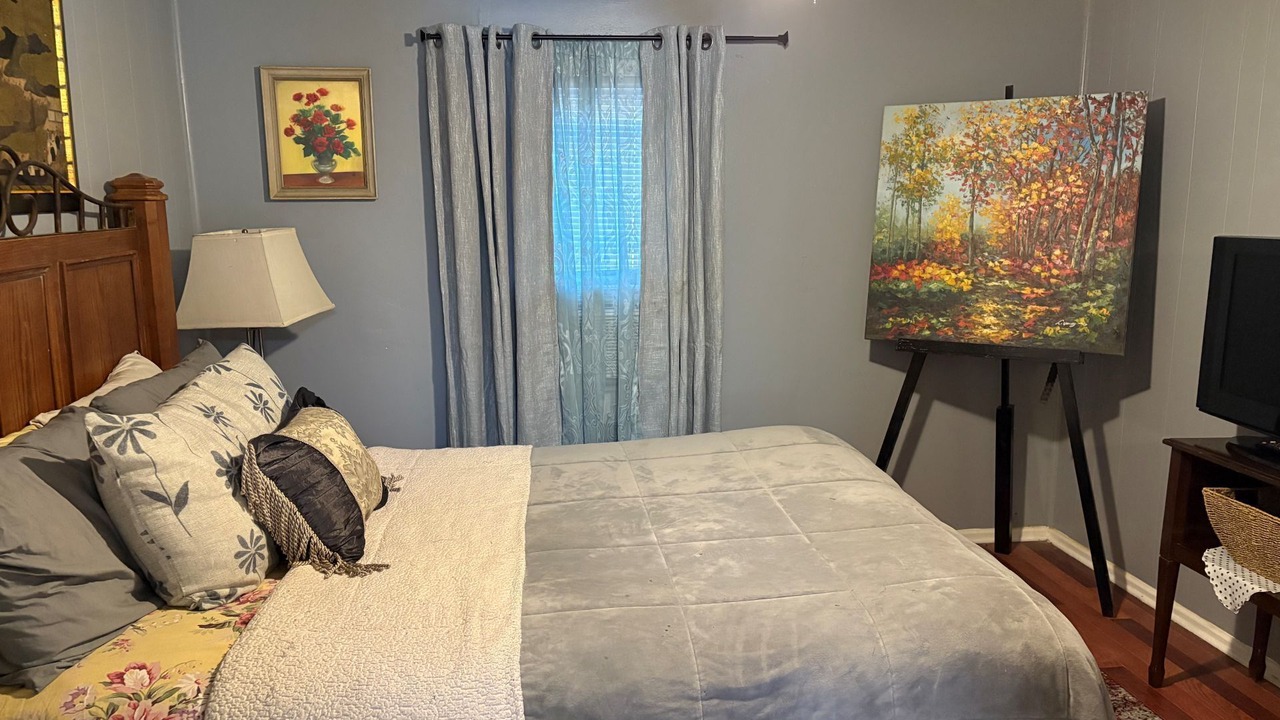 Photo of Bedroom in Lee's Summit