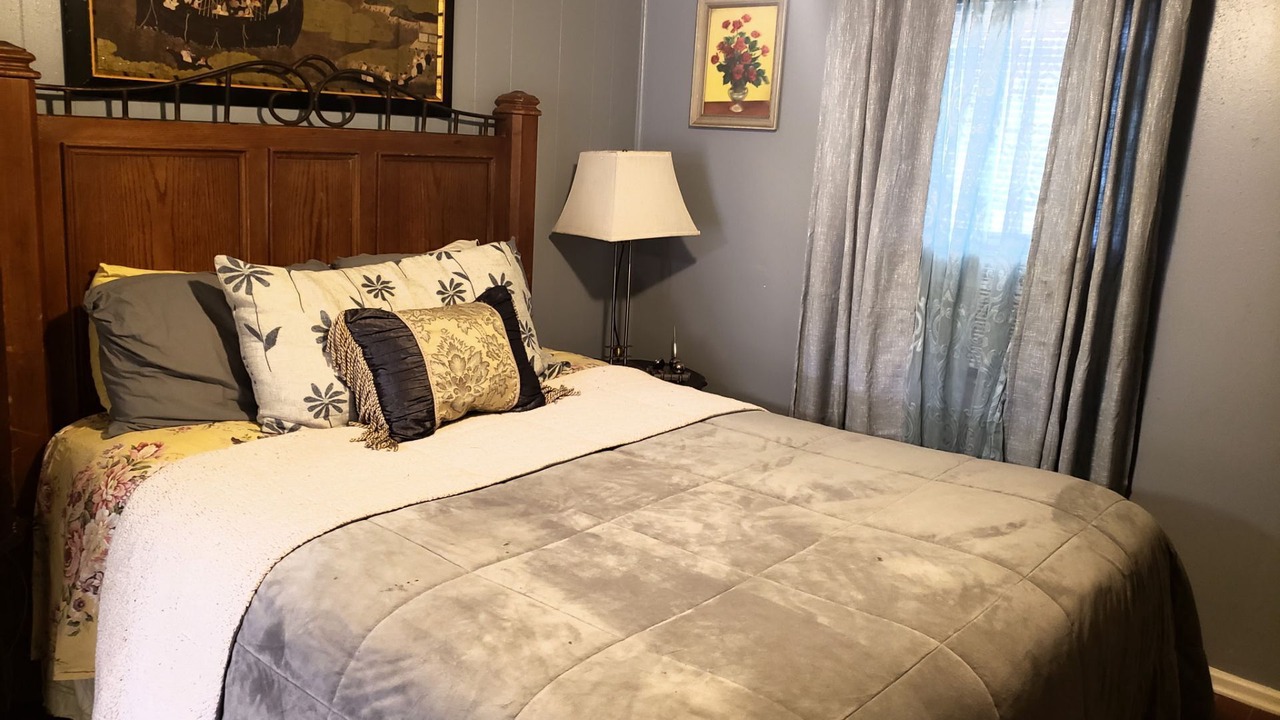 Photo of Bedroom in Lee's Summit