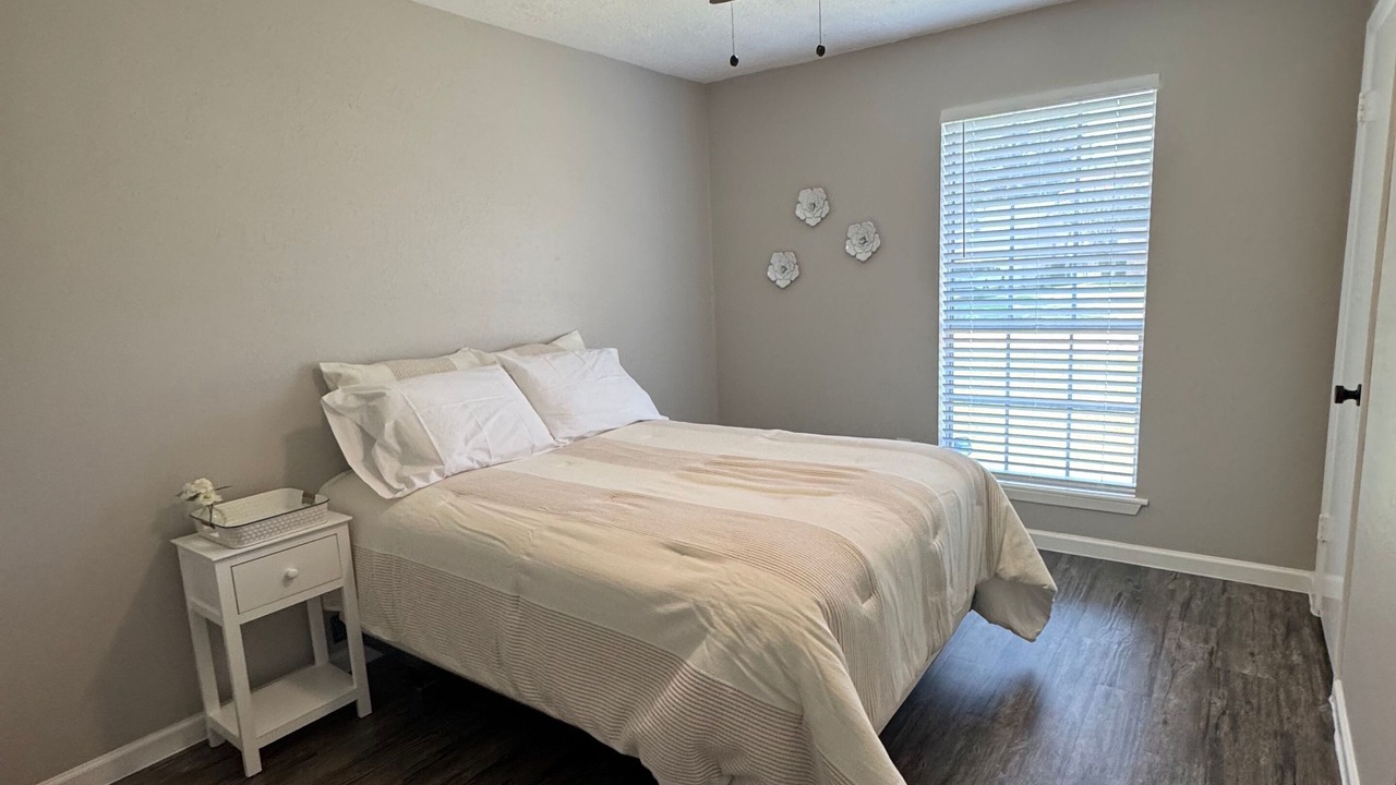 Photo of Bedroom in Friendswood