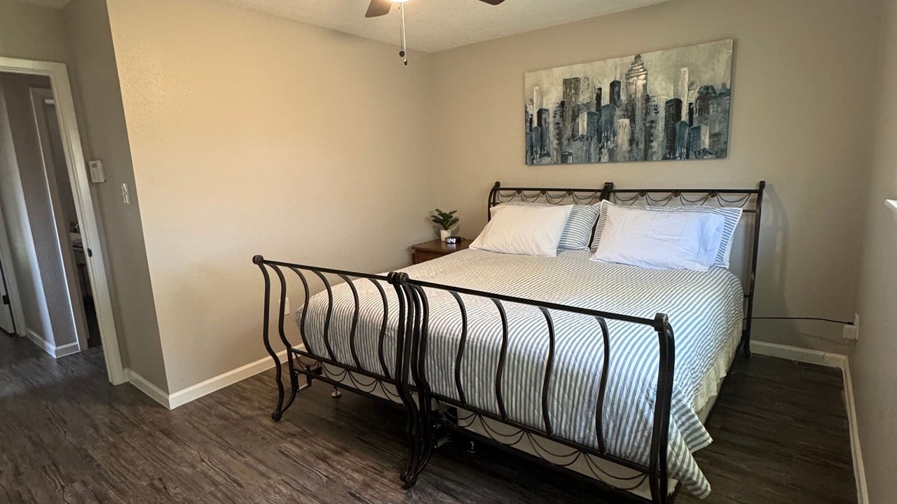 Photo of Bedroom in Friendswood