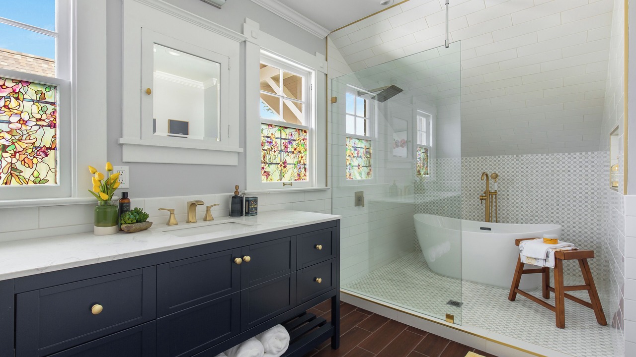 Photo of Bathroom in East Queen Anne