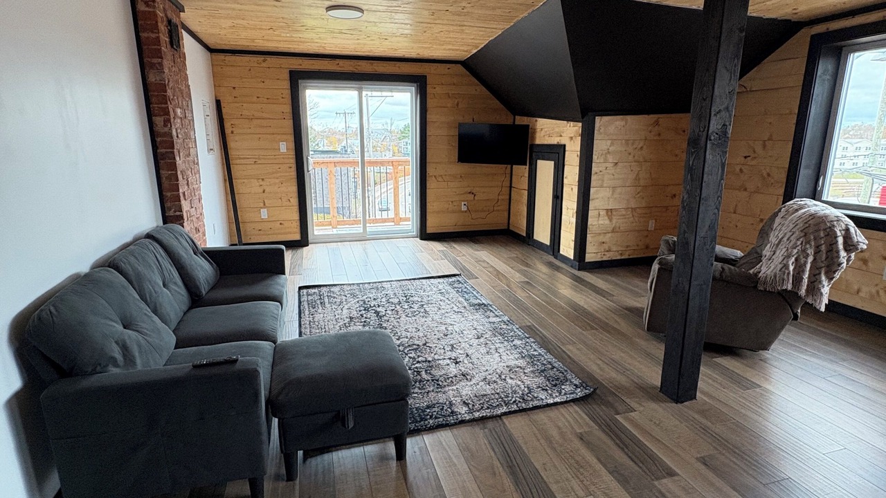 Photo of Livingroom in Montague