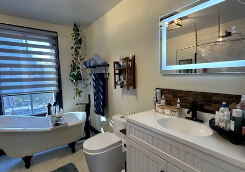 Photo of Bathroom in Mont-Laurier