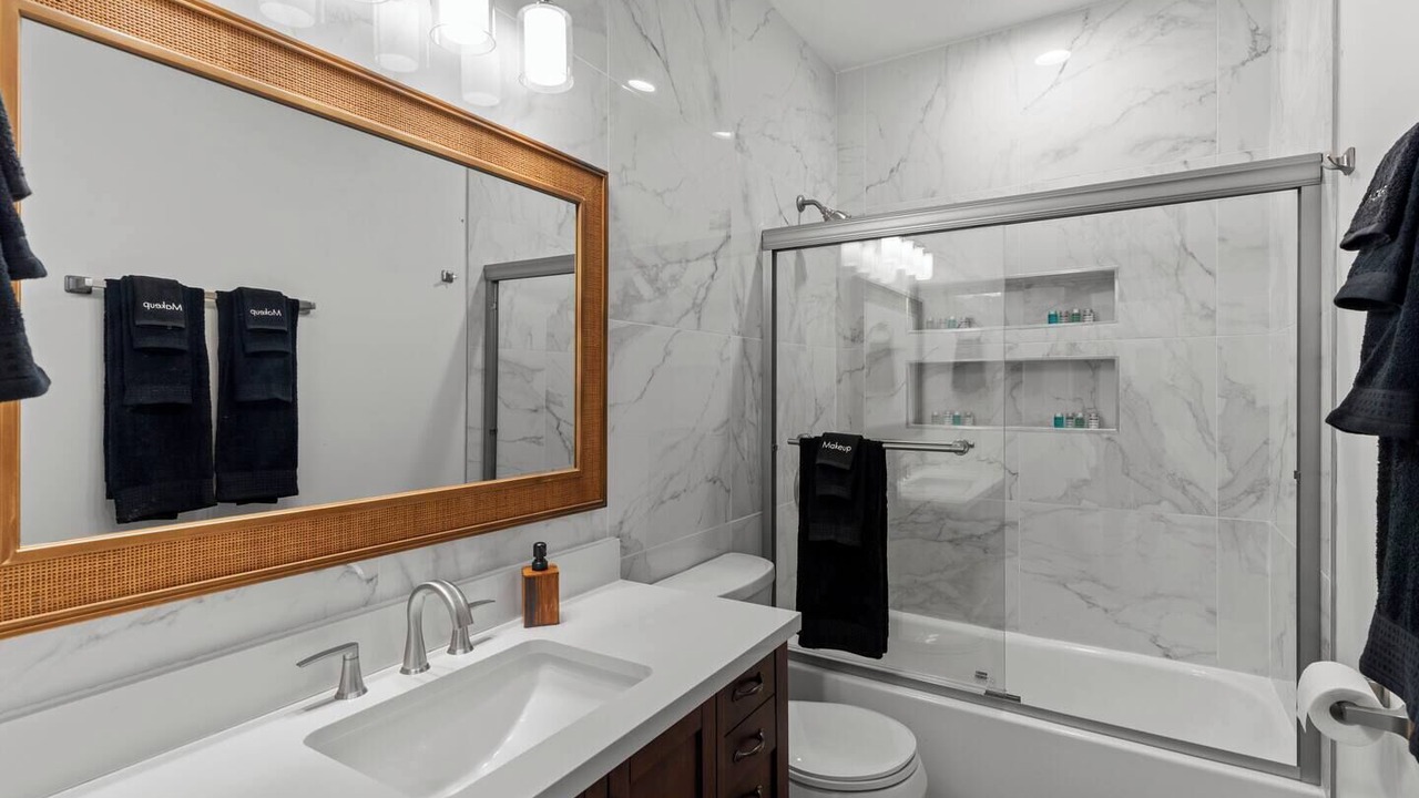 Photo of Bathroom in Tower Grove South
