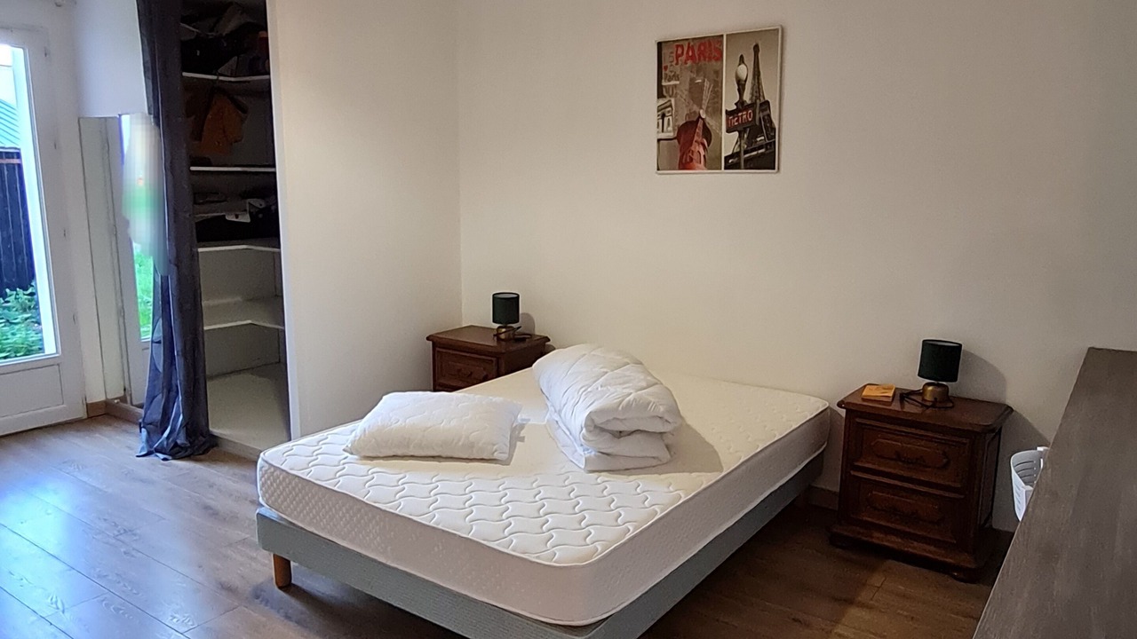 Photo of Bedroom in Sainte-Julie