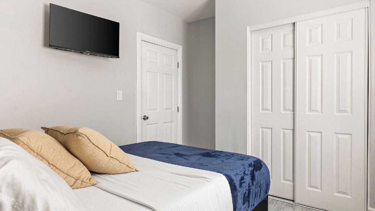 Photo of Bedroom in Los Angeles