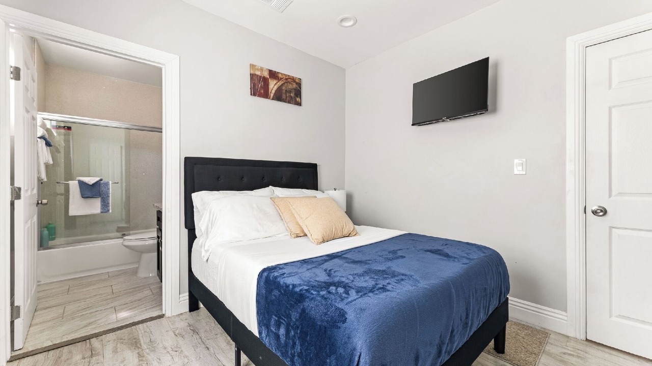 Photo of Bedroom in Los Angeles