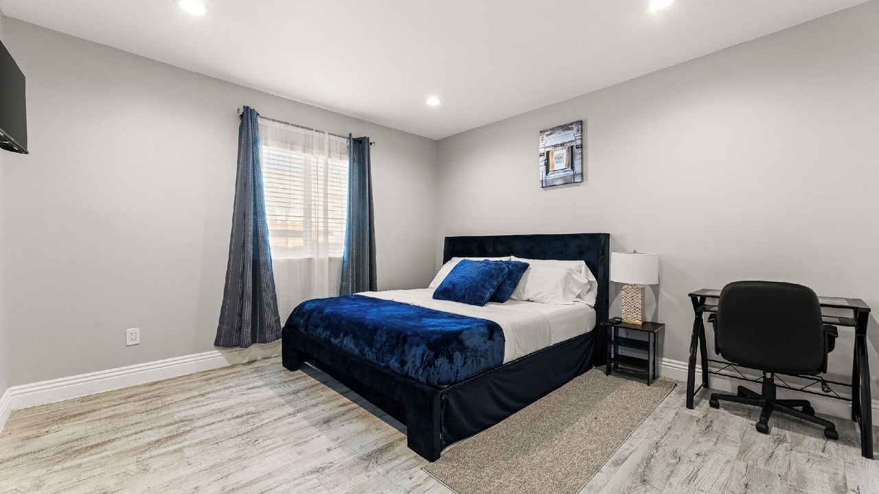 Photo of Bedroom in Los Angeles