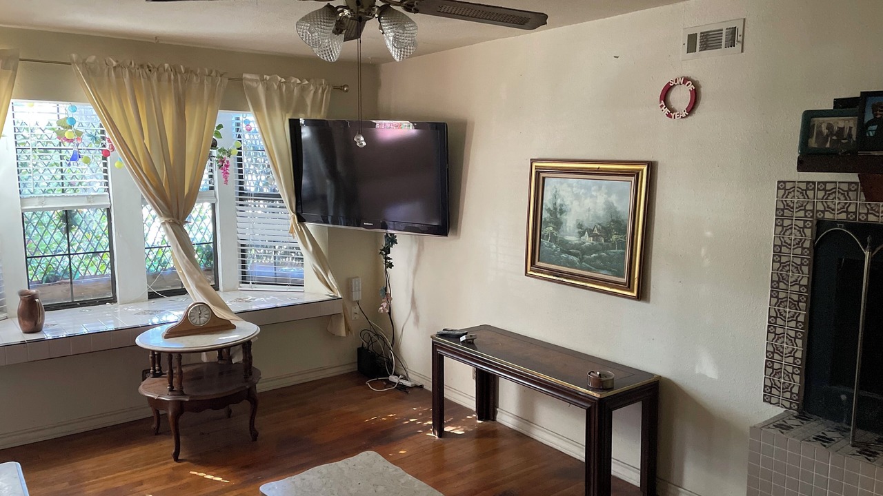 Photo of Livingroom in Shearer Hills - Ridgeview