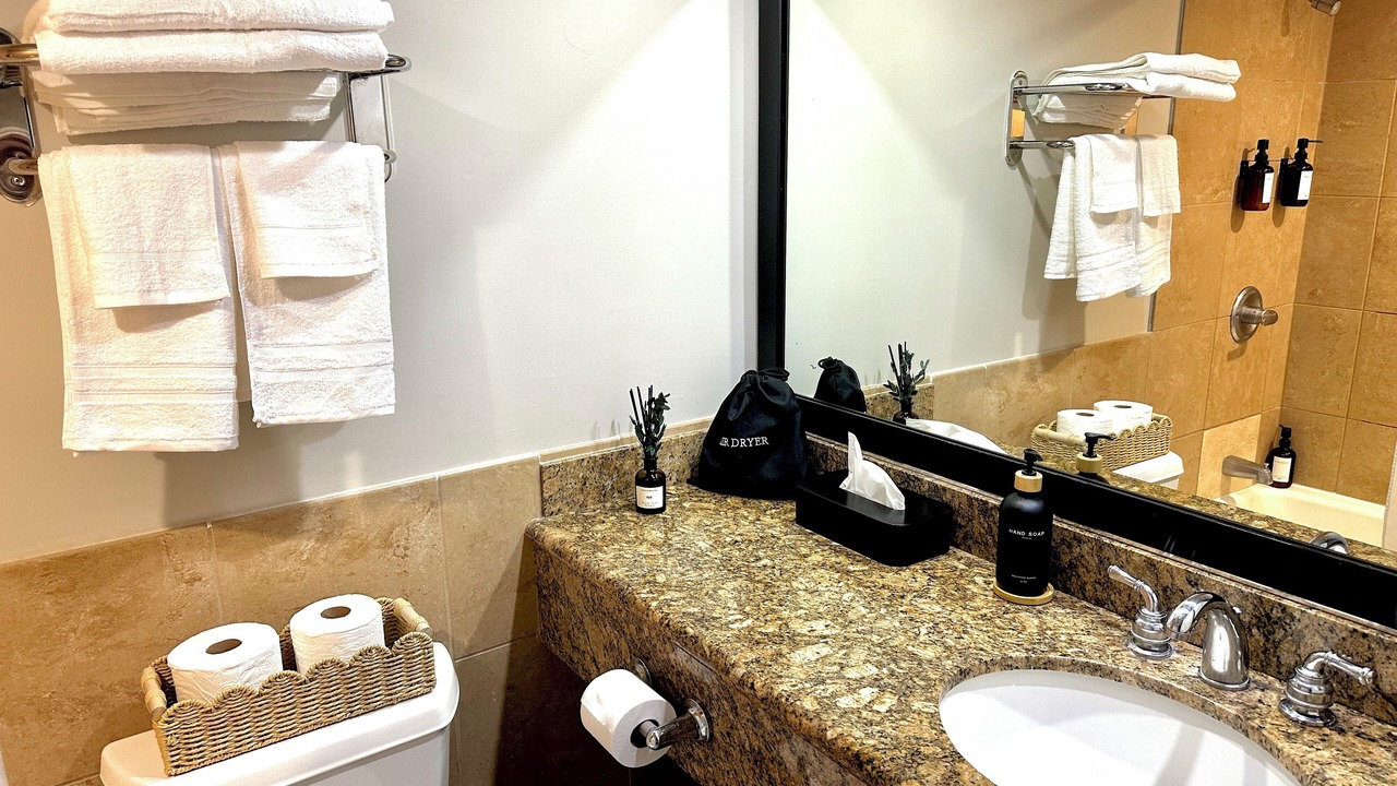 Photo of Bathroom in Waikiki