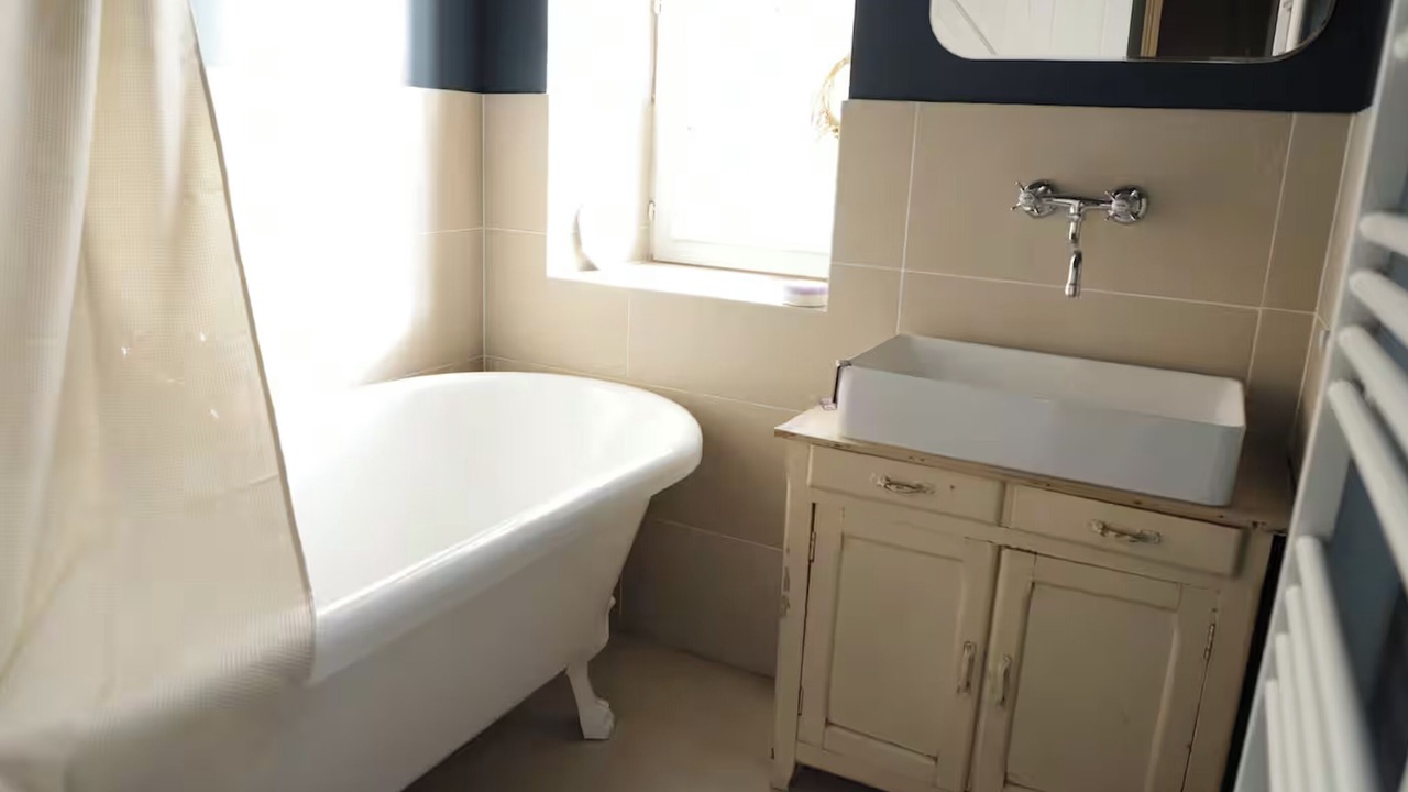 Photo of Bathroom in Carolles